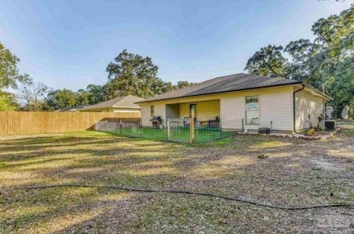 3906 Jarrett St, Milton FL  32571-2426 exterior