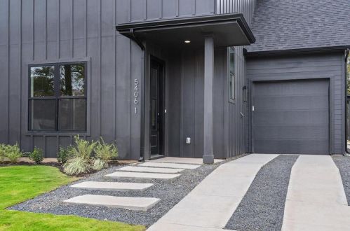 5406 Downs Dr, Austin, TX 78721-2208