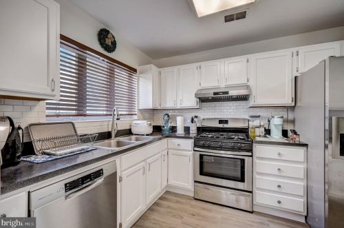 1930 Franklin St, Philadelphia PA 19122-1308 exterior