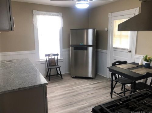 33 Sunrise Ave, New Britain CT  06051-2120 exterior