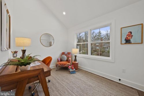 2706 Valley Dr, Alexandria VA  22302-2845 exterior