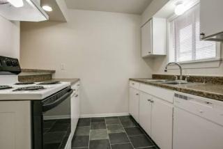 4710 Lake Ave, Dallas TX  75219-1081 exterior