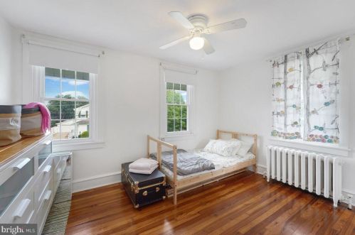 238 Roland Rd, Chester PA 19015-3328 exterior