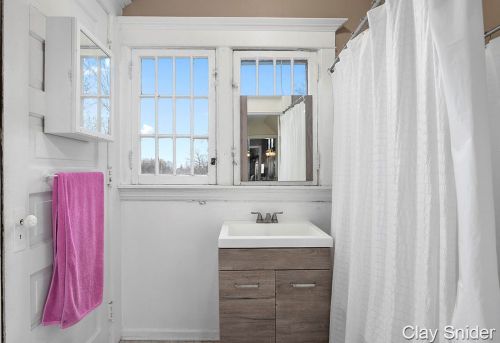 209 College Ave, Grand Rapids MI 49503-1265 exterior