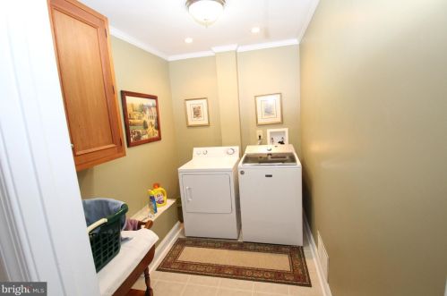 147 3 St, New Castle DE 19720-4536 exterior