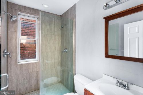 1234 Carrollsburg Pl, Washington DC 20024-4144 exterior