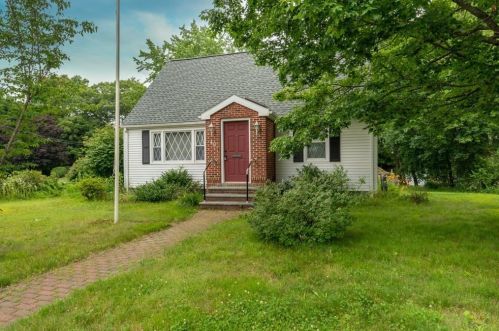 40 Brierway Dr, Worcester, MA 01604-3534