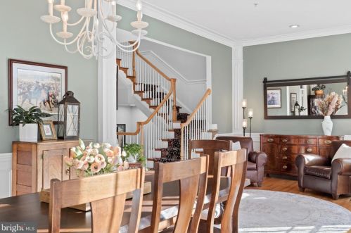 5235 Bessley Pl, Alexandria VA 22304-8646 exterior