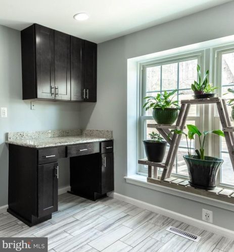 7467 Duddington Dr, Alexandria VA 22315-3849 exterior