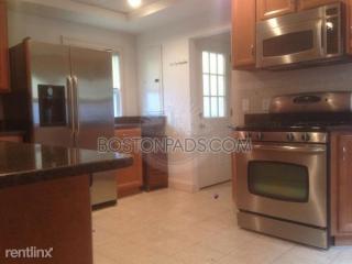 160 L St, Boston MA  02127 exterior