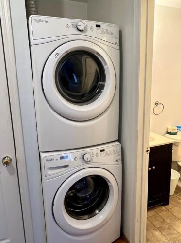 3 Ruth Ct, Middletown NY 10940-5328 exterior