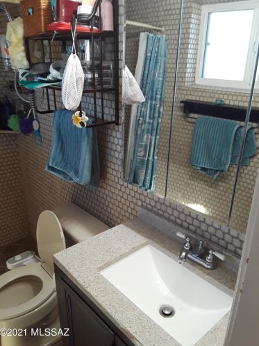 8854 Appomattox St, Tucson AZ 85710-2925 exterior