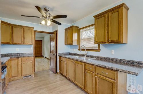 4451 53, Milwaukee WI 53218-5711 exterior