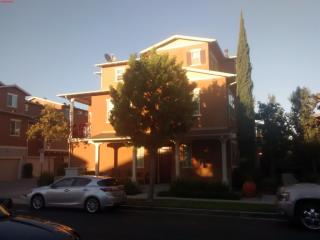 90 Liberty St, Tustin, CA 92782-6514