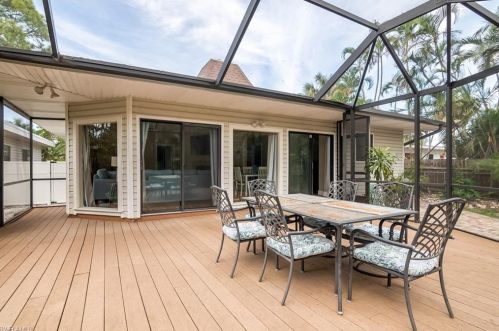 1266 Michigan Ave, Naples FL 34103-3873 exterior