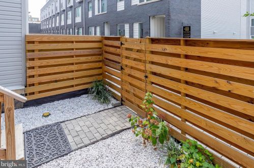 1646 5th St, Philadelphia PA  19122-1208 exterior