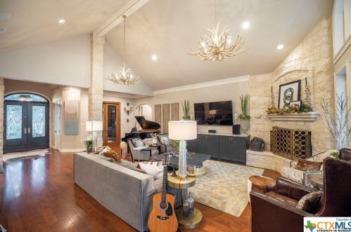 2763 Frontier, Spring Branch TX 78070-5949 exterior