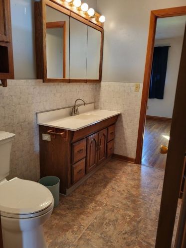 820 14 St, Mishawaka IN 46544-5527 exterior