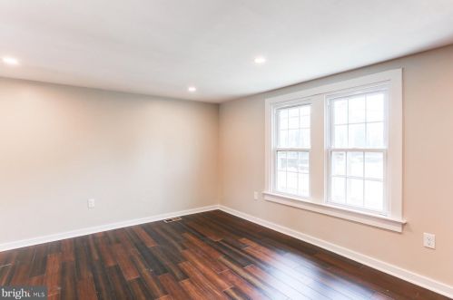 237 Elm St, Lancaster PA  17603-3445 exterior