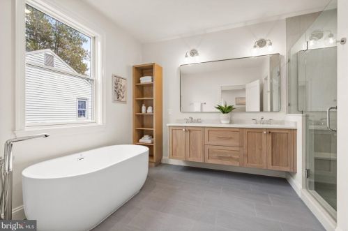 5543 10th St, Arlington VA  22205-2416 exterior