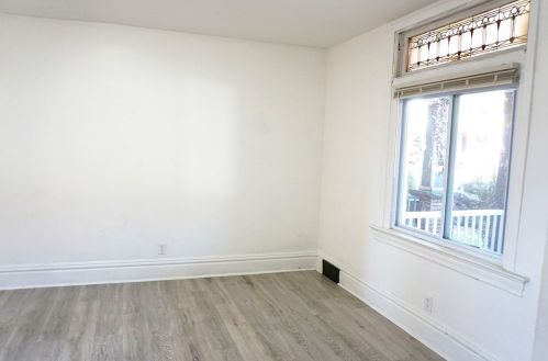 2236 Woodstock Ave, Pittsburgh PA 15218-2636 exterior