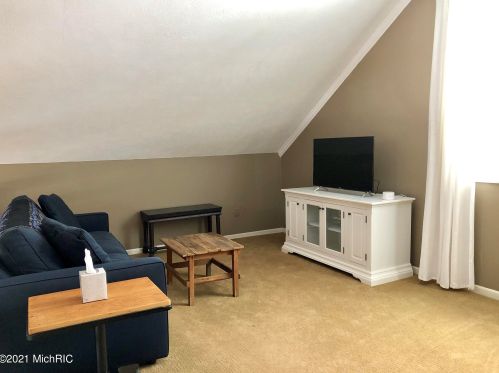 6856 118 Ave, Fennville MI 49408-9766 exterior