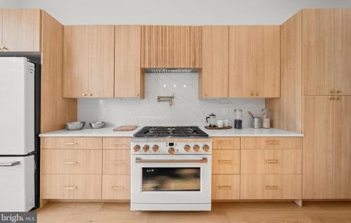 4315 Boone St, Philadelphia PA 19128-5003 exterior