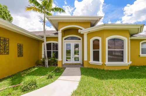 3019 Wake Rd, Fort Pierce, FL 34984-6350