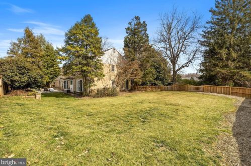 1008 Kimberwicke Rd, Mc Lean VA 22102-1328 exterior