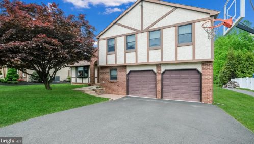 157 Pheasant Ln, Huntingdon Valley PA 19006-3105 exterior