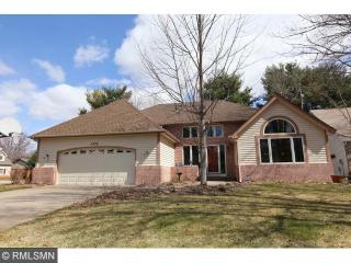 5726 Lois Ln, Saint Paul MN  55126-8612 exterior