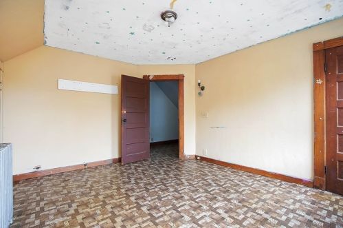 54 Lester St, Springfield MA 01108-2140 exterior