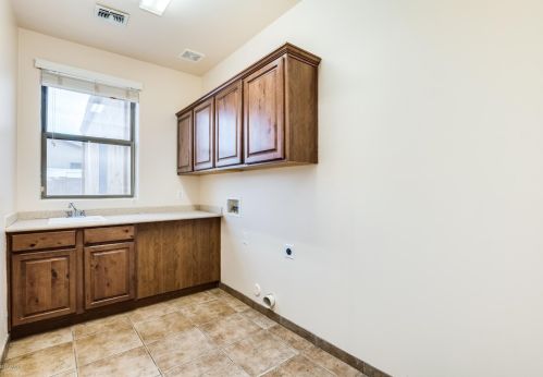 43928 20th St, Phoenix AZ 85006-2323 exterior