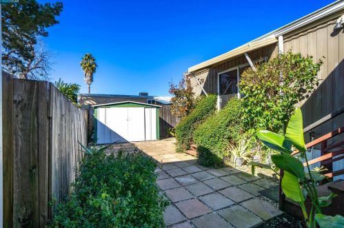 45 Terrace Dr, Concord CA 94518-2046 exterior