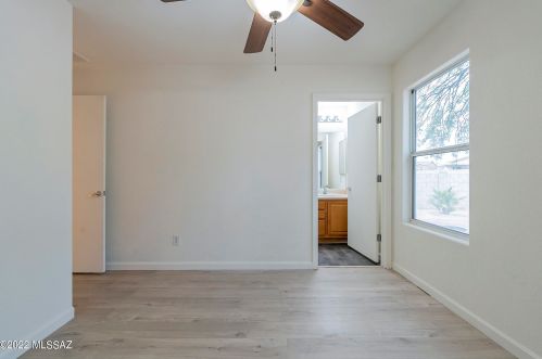 6419 Sunrise Vly Dr, Tucson AZ 85706-4979 exterior