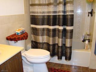 2802 Kent Pl, Millstone NJ  08844-4894 exterior