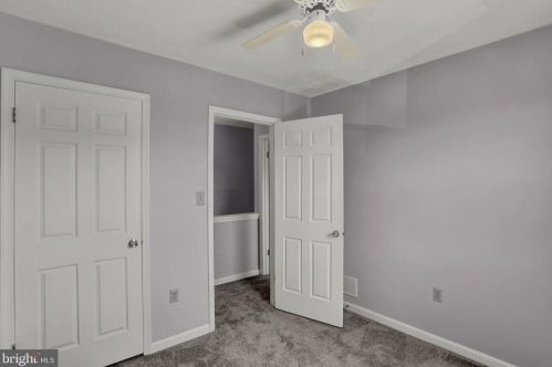 202 Georgetown Cir, Hanover PA 17331-2363 exterior