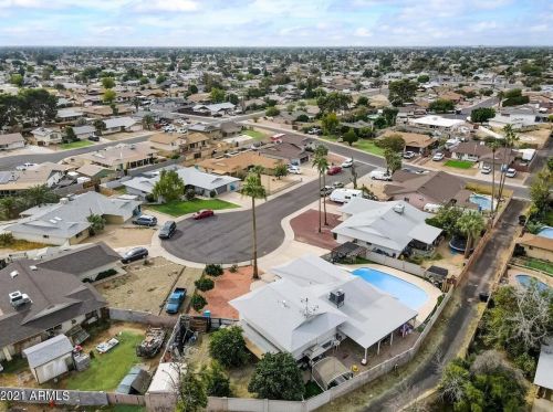 3326 Evans Dr, Phoenix AZ 85032-5575 exterior