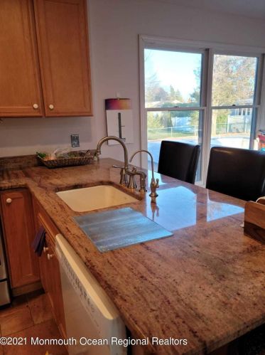 10 Arlene Dr, West Long Branch NJ  07764-1156 exterior