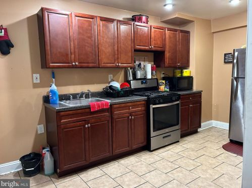 1116 White St, Chester PA 19013-6428 exterior