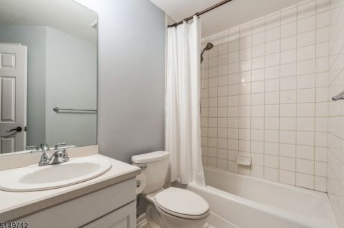 45 Davenport Pl, Morristown NJ 07960-6574 exterior