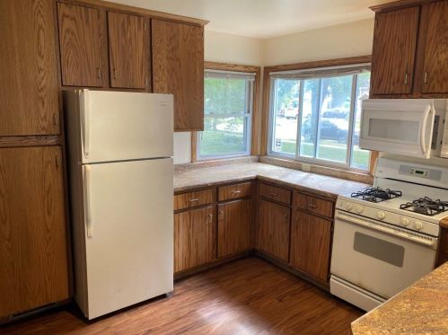 1006 Glendale Ave, Milwaukee WI 53211-1104 exterior