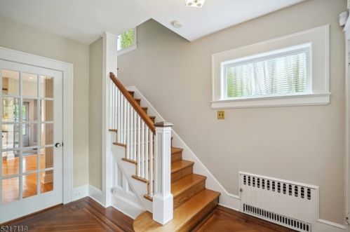 49 Plymouth Ave, Maplewood, NJ 07040-2334