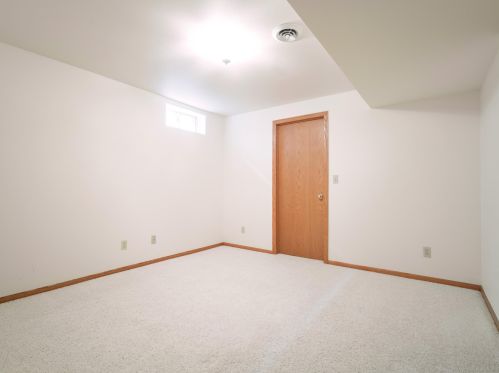 2254 Knuell St, Manitowoc WI 54220-0907 exterior