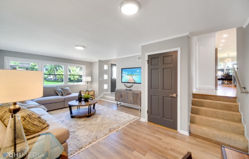 452 Adams St, Elmhurst IL  60126-4633 exterior