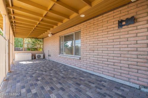 4801 Red Wolf Dr, Tucson AZ  85742-8825 exterior