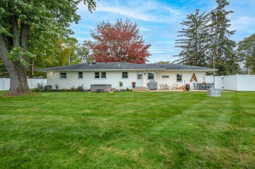 8523 Westnedge Ave, Kalamazoo MI  49002-6227 exterior