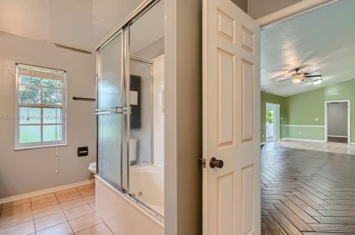 5205 Feather Crk Dr, Fort Pierce FL 34951-2327 exterior