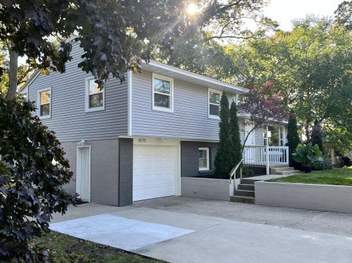 1675 Kregel Ave, Meskegon, MI 49442-5330