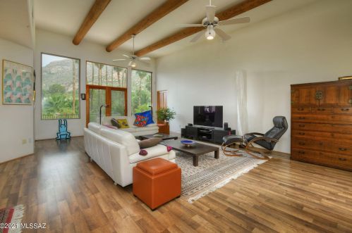 5135 Calle Brillante, Tucson AZ 85718-1800 exterior